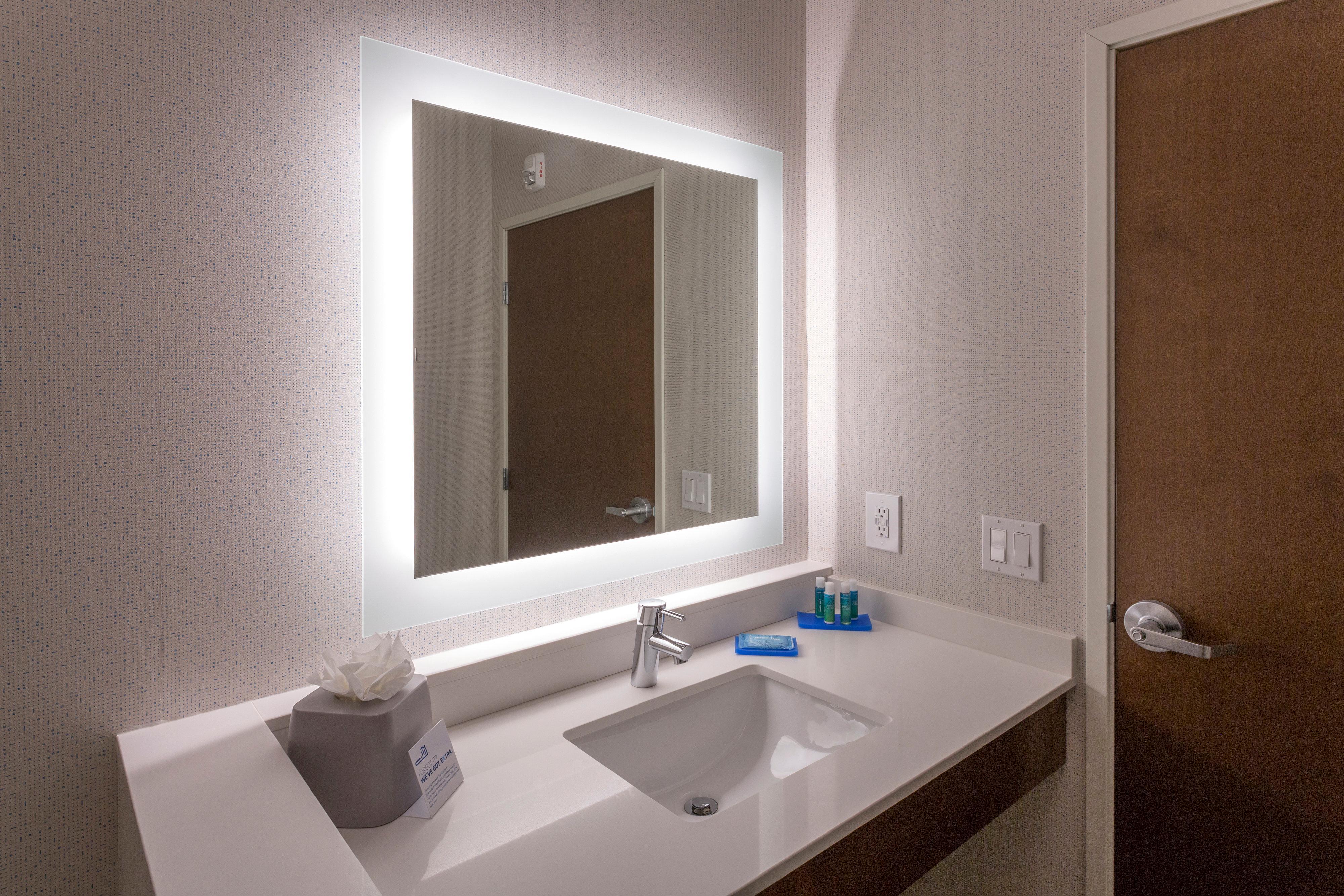 Holiday Inn Express & Suites - Seattle South - Tukwila By Ihg מראה חיצוני תמונה